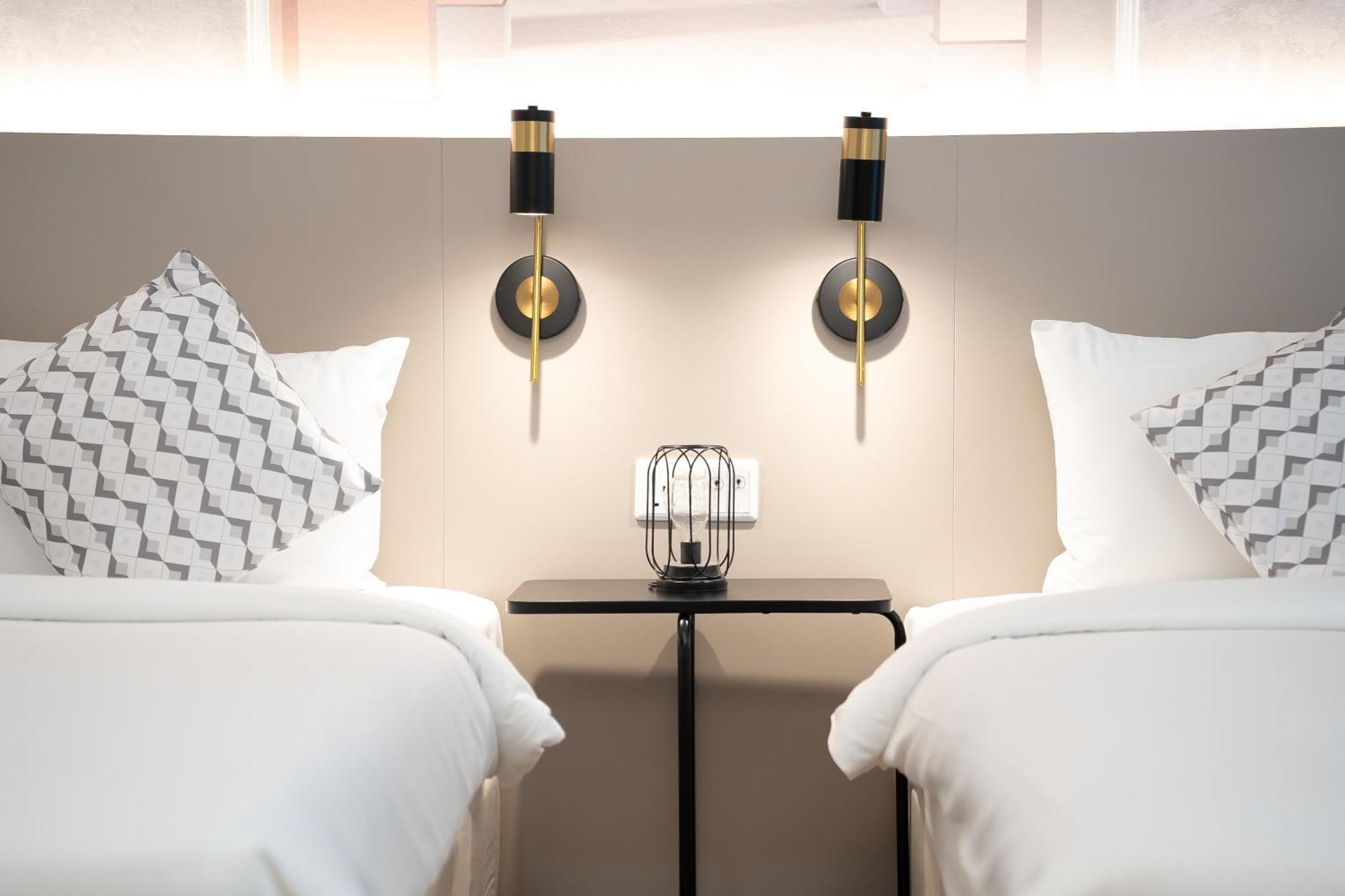 Mossaz Mana-Mana Suites Kuala Lumpur Petaling Jaya Dış mekan fotoğraf